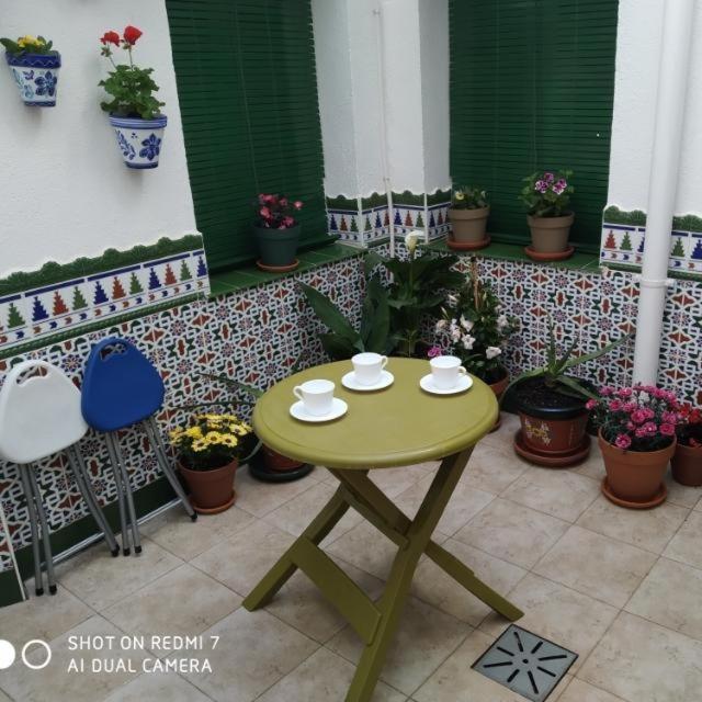 Culturas Y Colores En -wifi Alta Velocidad, Netflix, Parking -promocion Empresas- Almagro