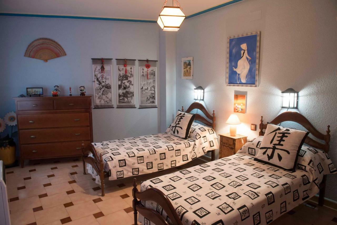 Culturas Y Colores En -wifi Alta Velocidad, Netflix, Parking -promocion Empresas- * Almagro