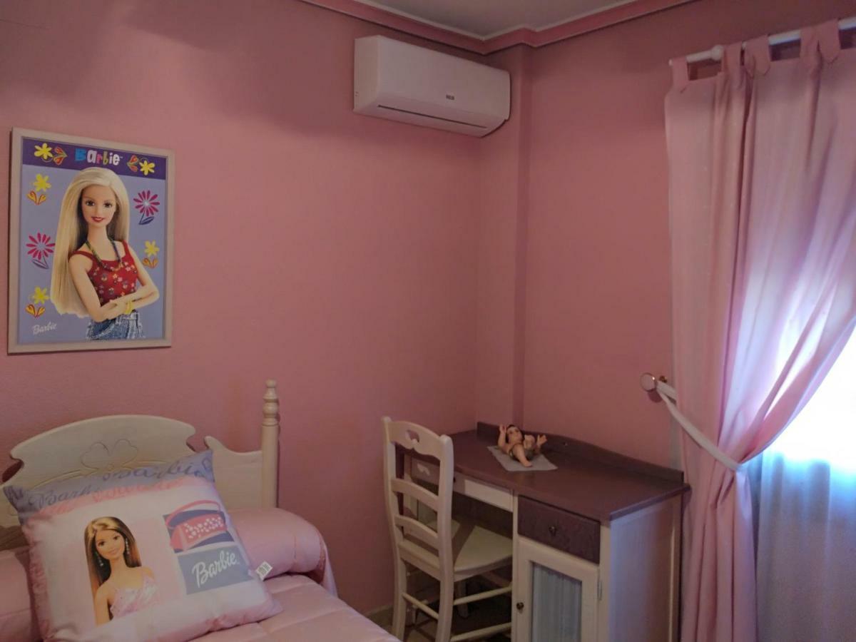 Culturas Y Colores En -wifi Alta Velocidad, Netflix, Parking -promocion Empresas-